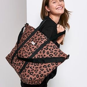 LAST ONE! NWT VICTORIA'S SECRET PINK WEEKENDER